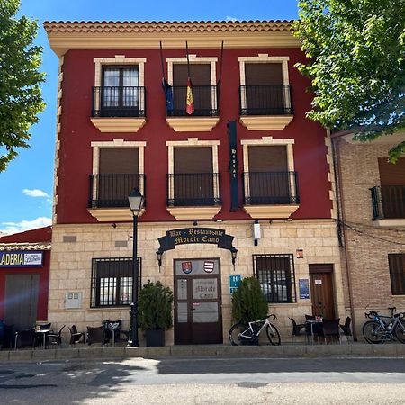 Lezuza Hostal Restaurante Morote Cano מראה חיצוני תמונה