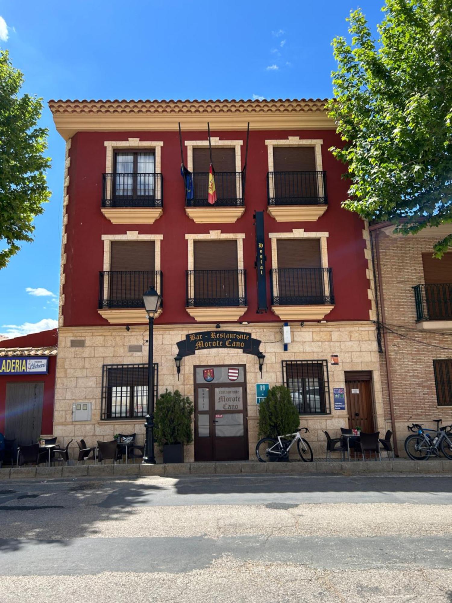 Lezuza Hostal Restaurante Morote Cano מראה חיצוני תמונה